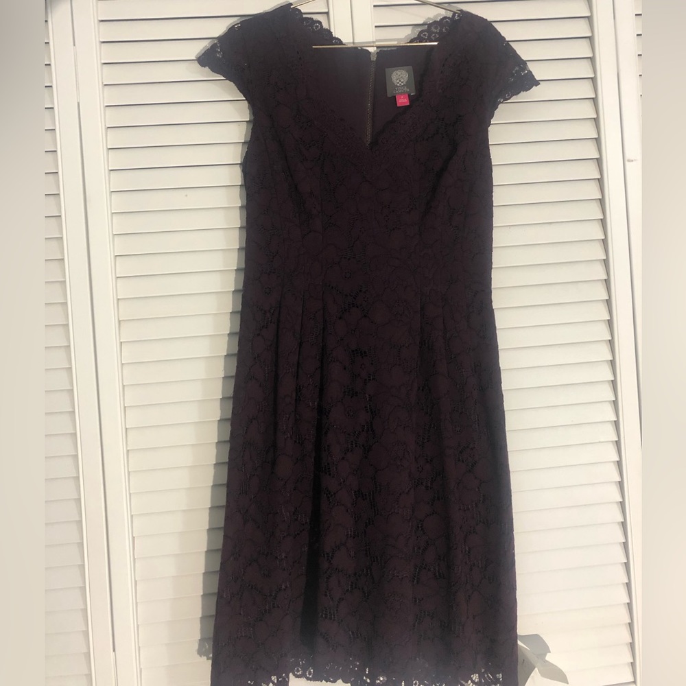 Vince Camuto Eyelash Lace Knee-Length Cap Sleeve Cocktail Dress in Eggplant